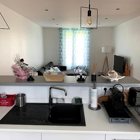 Appartement Cosy A Quelques Minutes Du Centre Châlons-en-Champagne Екстериор снимка