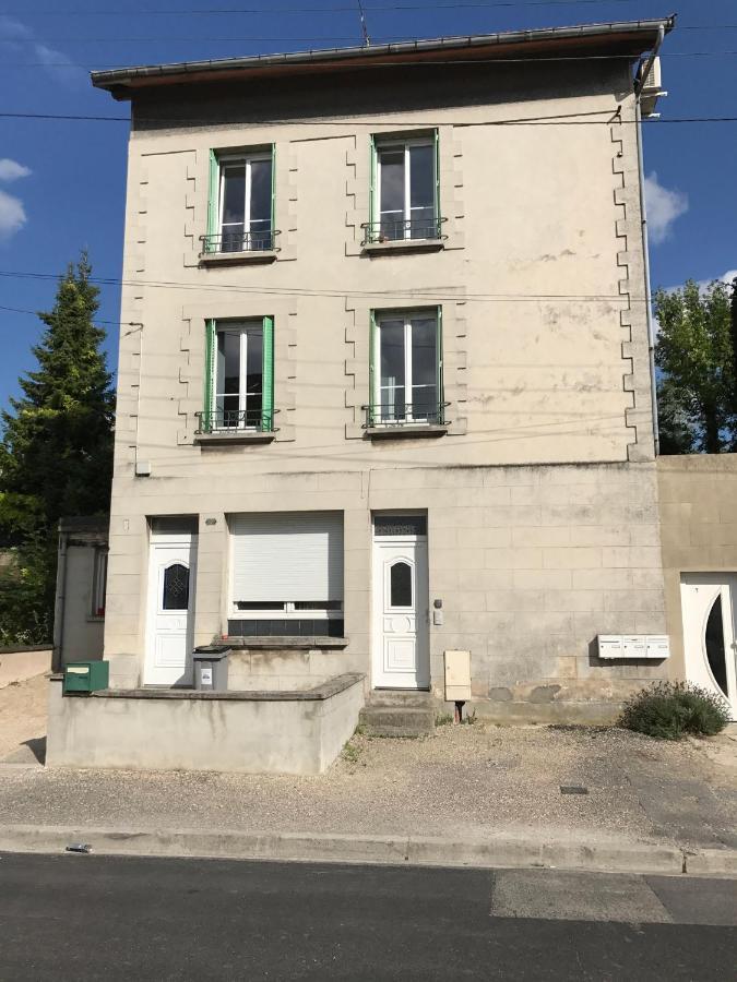 Appartement Cosy A Quelques Minutes Du Centre Châlons-en-Champagne Екстериор снимка